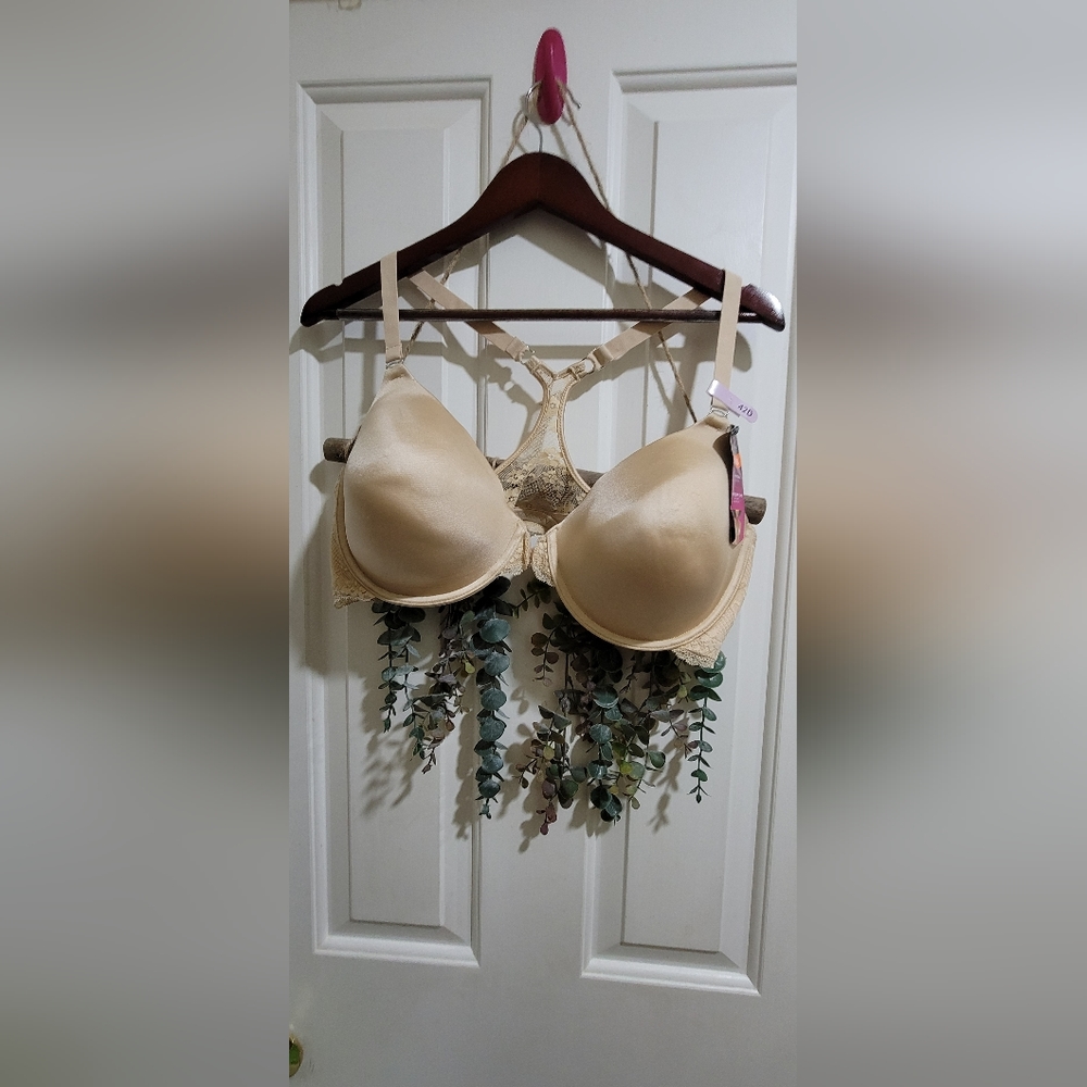 Maidenform bra 42D